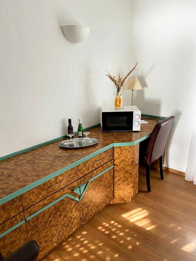 Motel Am Park - Krefeld - Duesseldorf Willich